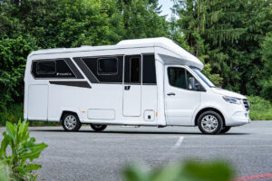 Frankia Noctra Cruiser, Frankia Noctra Cruiser 7.6 L MB Edition One, Frankia Wohnmobil, Luxus Reisemobil, Luxus Wohnmobil, Premium Camper, Teilintegriertes Wohnmobil, Mercedes-Benz Sprinter Wohnmobil, Reisemobil Test, Wohnmobil Neuheiten, Camping Luxus, Luxus Campervan, Frankia Noctra, Wohnmobil 2026, Reisemobil Vorstellung, Wohnmobil mit Einzelbetten, Wohnmobil mit Hubbett, Mercedes Sprinter Camper, AL-KO Tiefrahmen, Premium Reisemobil, Wohnmobil Oberklasse, Campingfahrzeug, Reisemobil Mercedes Sprinter, Luxus Camper, Frankia Edition One, Wohnmobil Blog, Camping Blog, Reisemobil Technik, Wohnmobil Ausstattung, modernes Wohnmobil